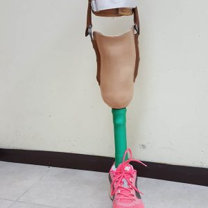 תותבת לרגל עם קורסט